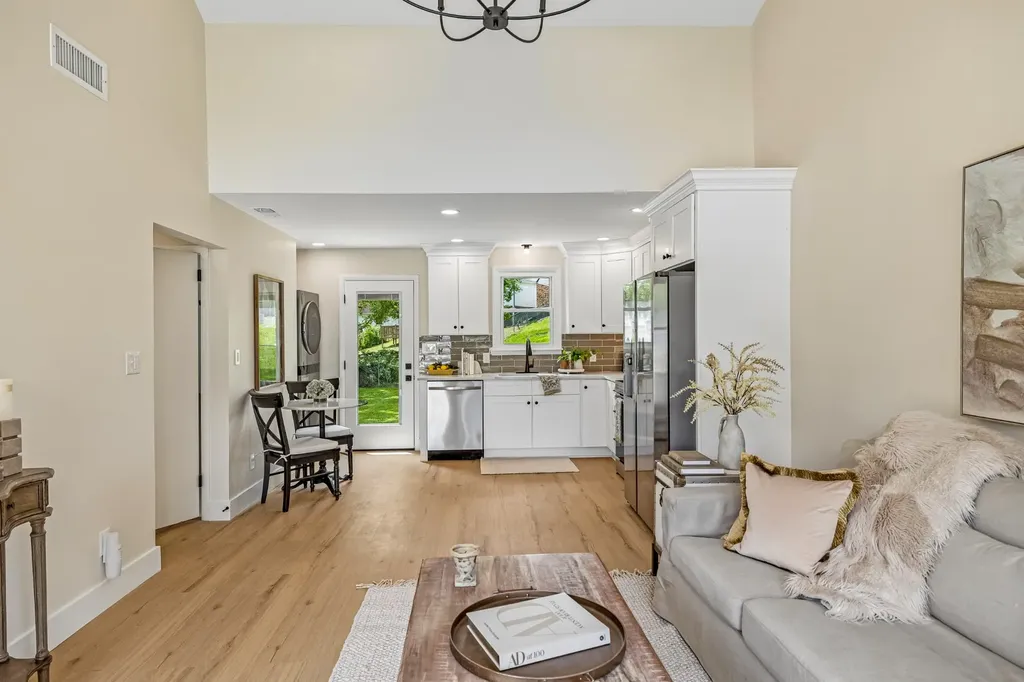 205 Glenrose Court Nashville TN 37210