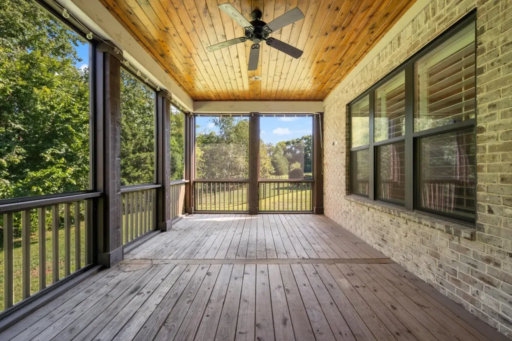 4174 Old Light Circle Arrington TN 37014