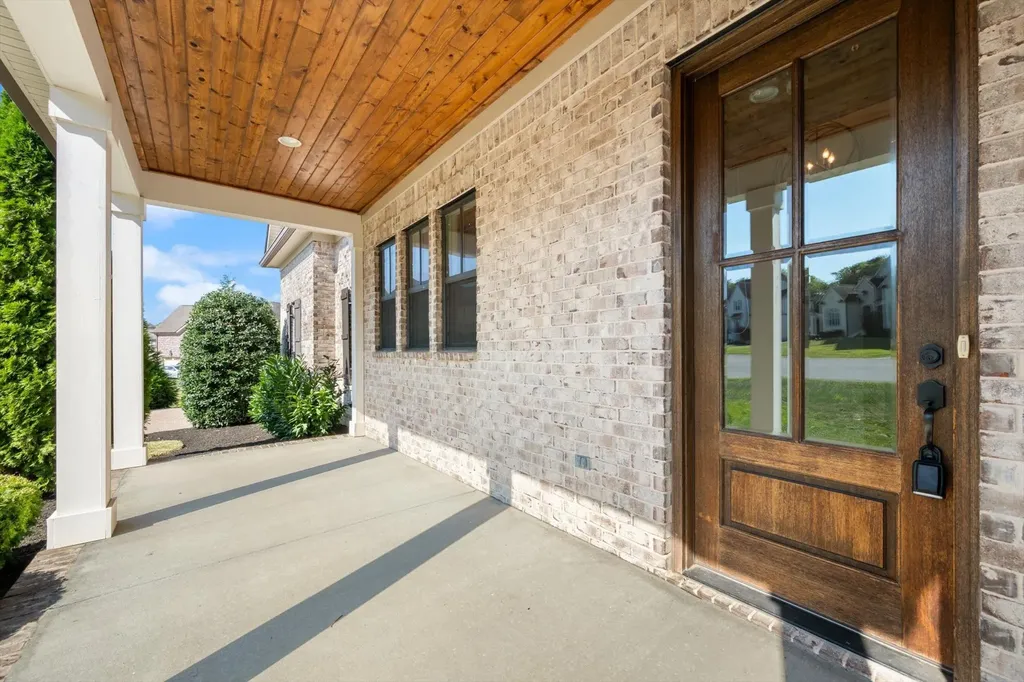 4174 Old Light Circle Arrington TN 37014