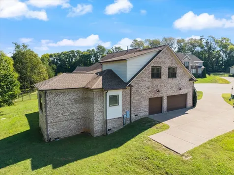 4174 Old Light Circle Arrington TN 37014
