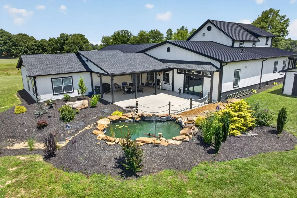 3358 Plateau Road Crossville TN 38571