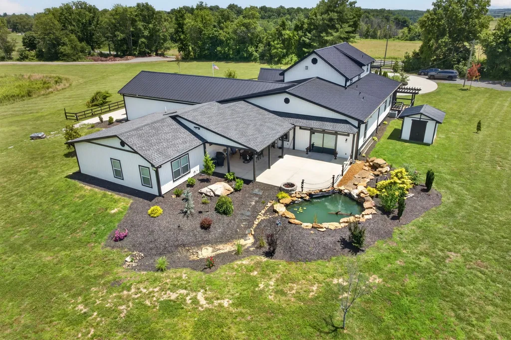 3358 Plateau Road Crossville TN 38571
