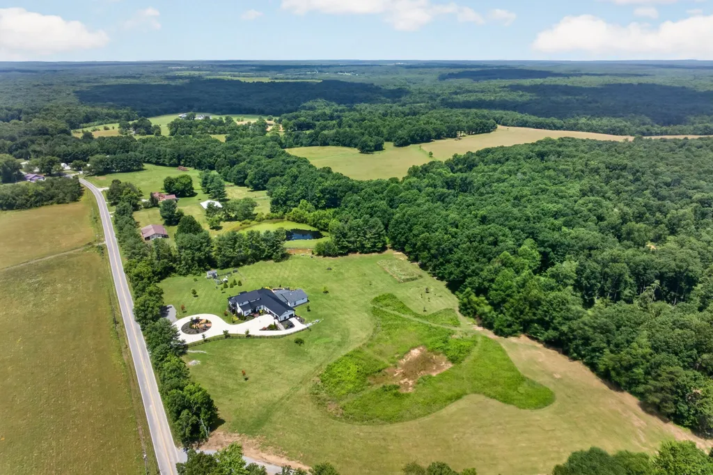 3358 Plateau Road Crossville TN 38571