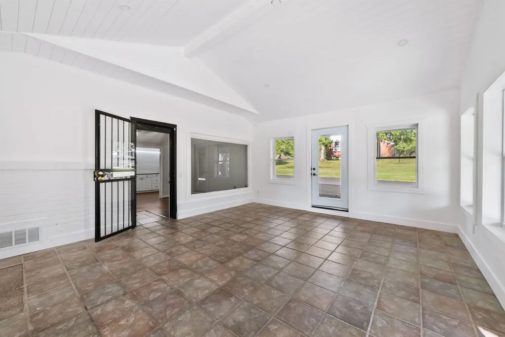 608 Vinson Drive Nashville TN 37217