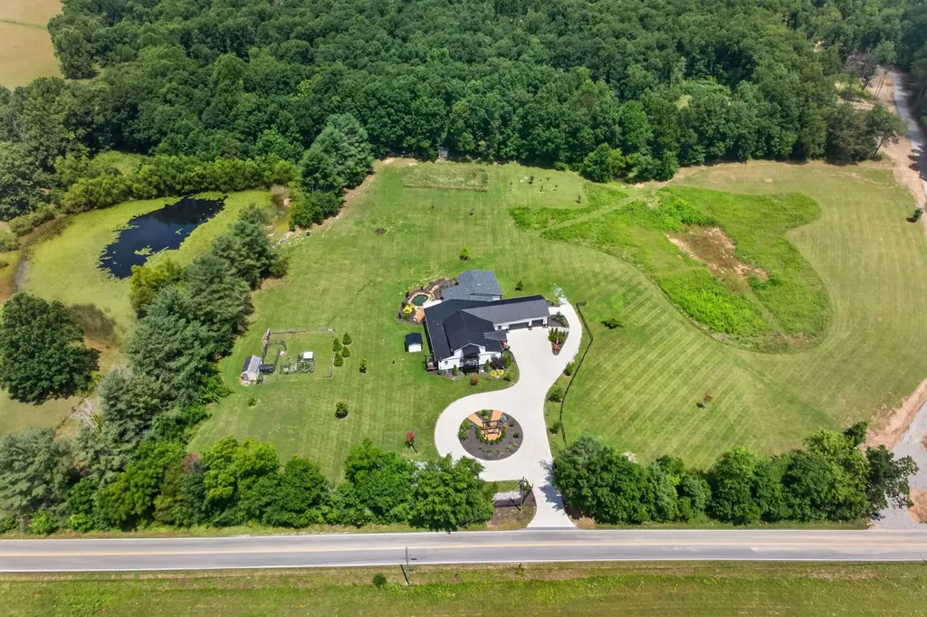 3358 Plateau Road Crossville TN 38571