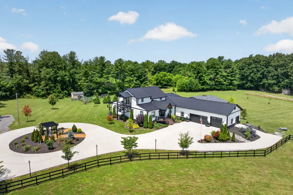 3358 Plateau Road Crossville TN 38571