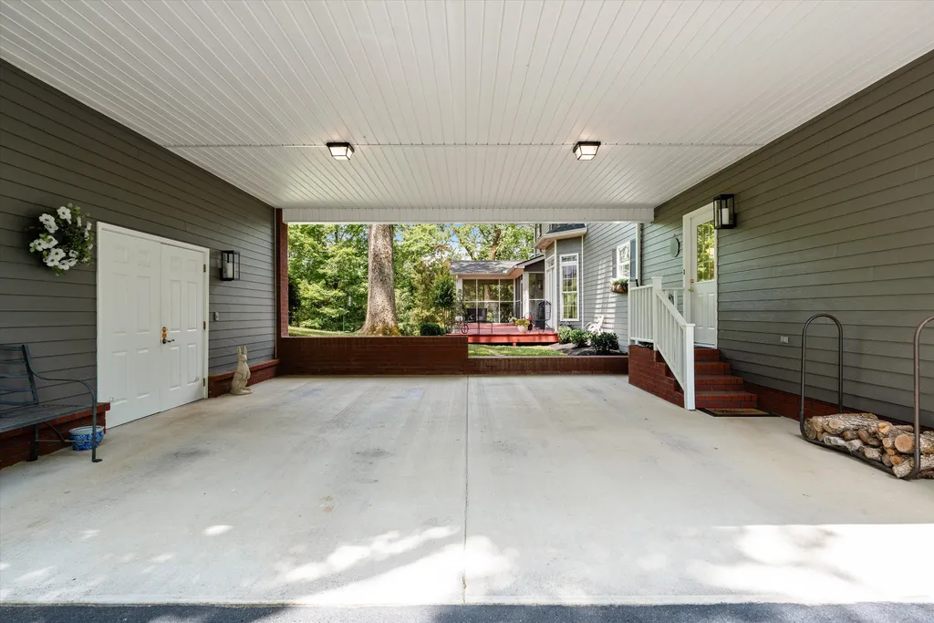 8487 Del Thomas Road Smyrna TN 37167