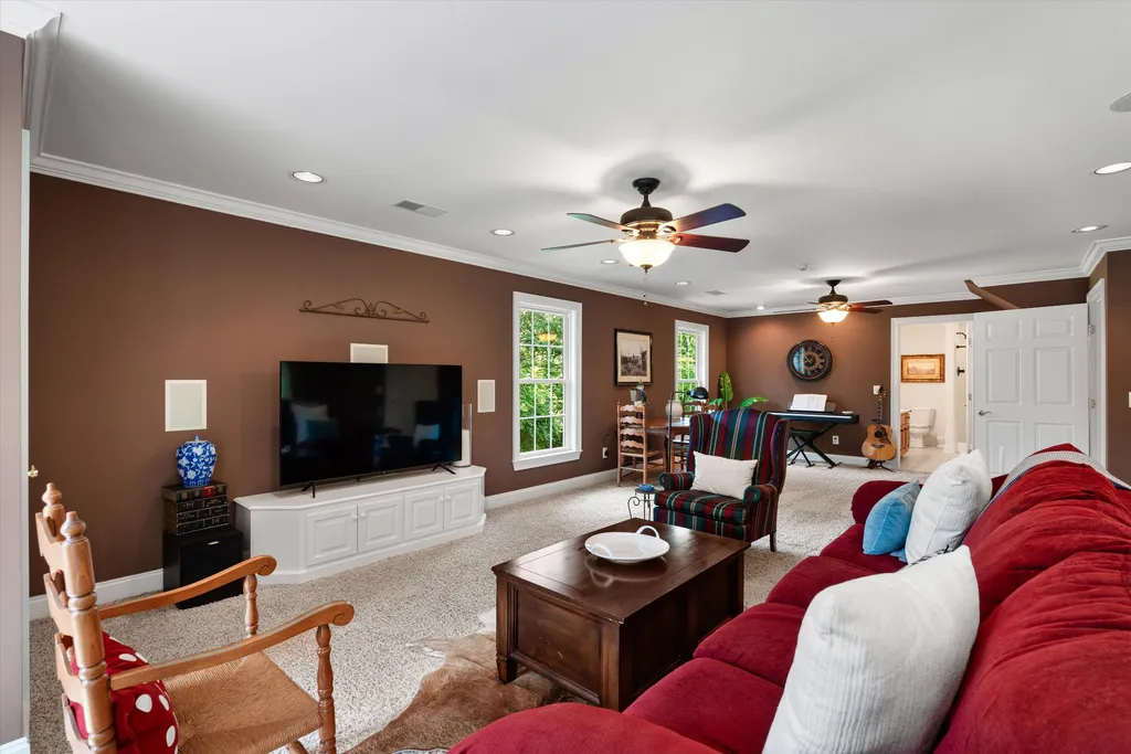 8487 Del Thomas Road Smyrna TN 37167