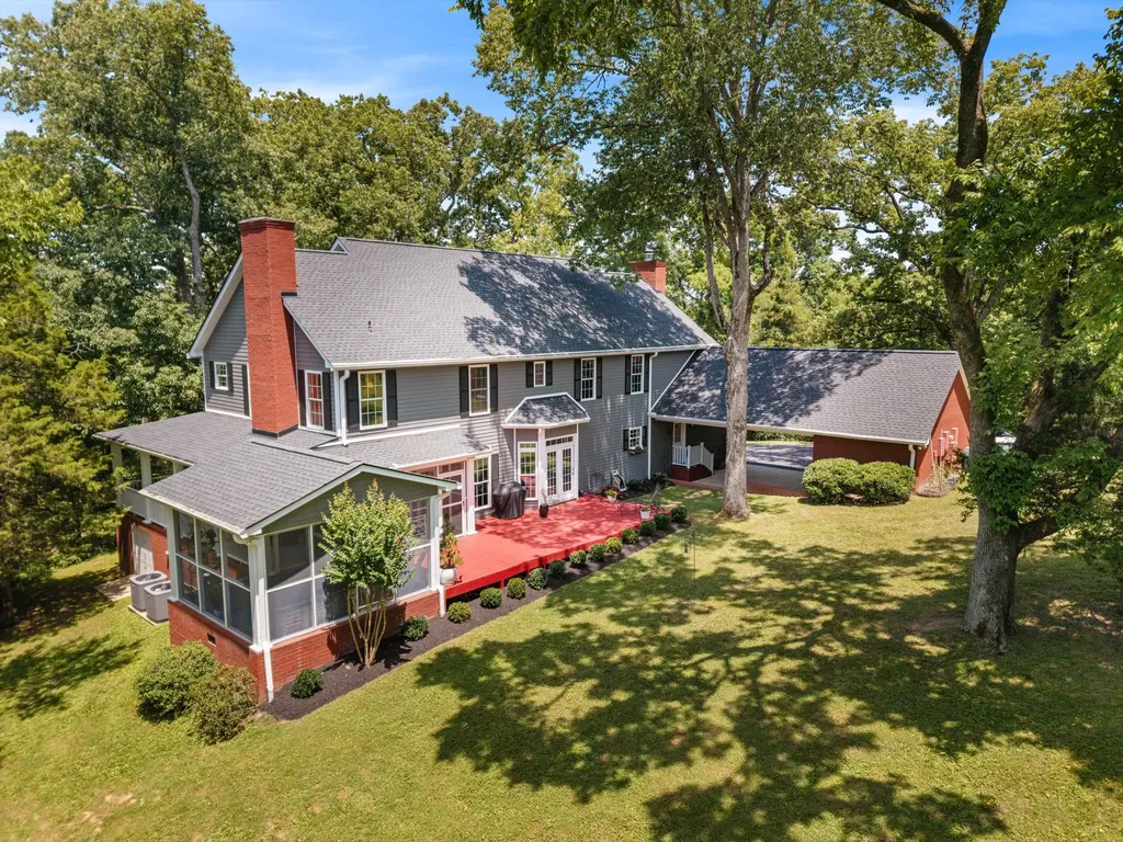 8487 Del Thomas Road Smyrna TN 37167