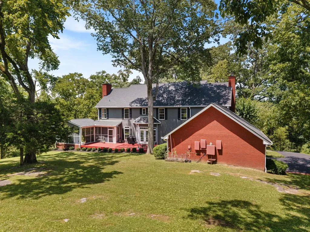 8487 Del Thomas Road Smyrna TN 37167