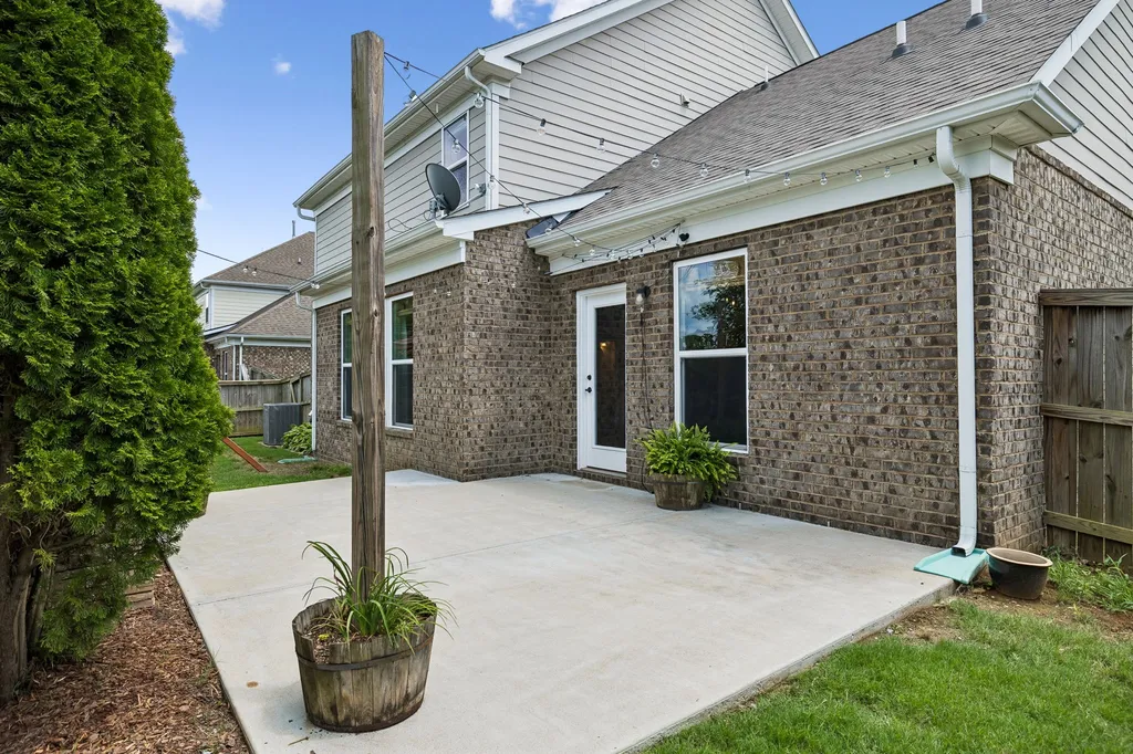 5008 Stately Drive Thompsons Station TN 37179