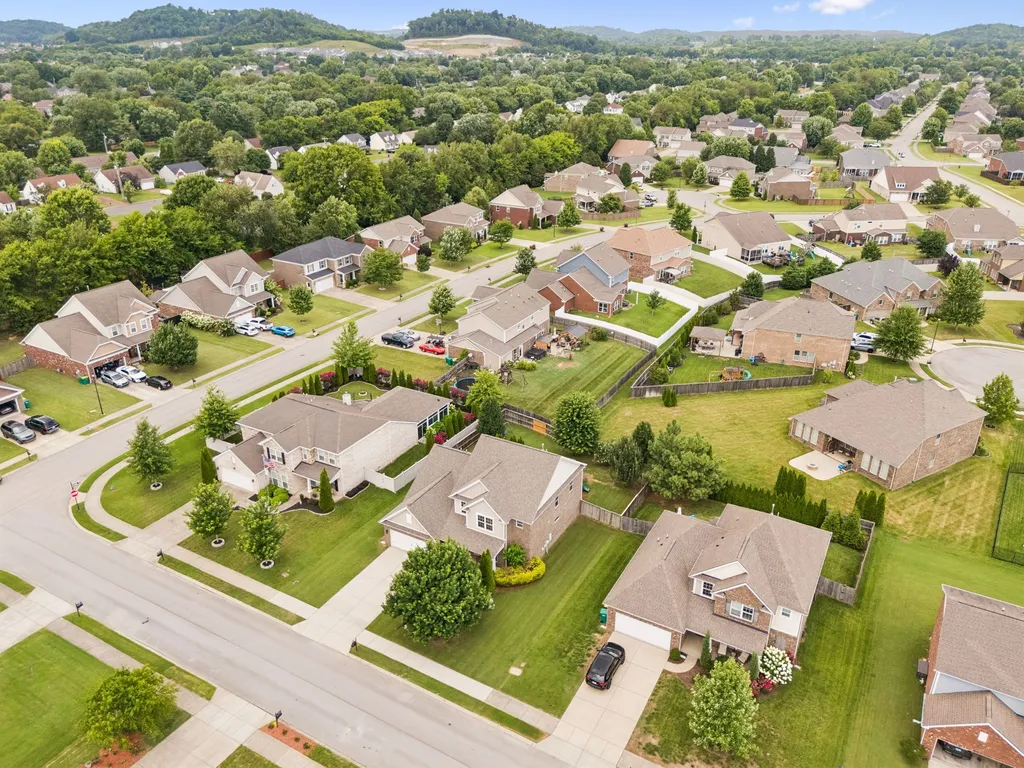 5008 Stately Drive Thompsons Station TN 37179