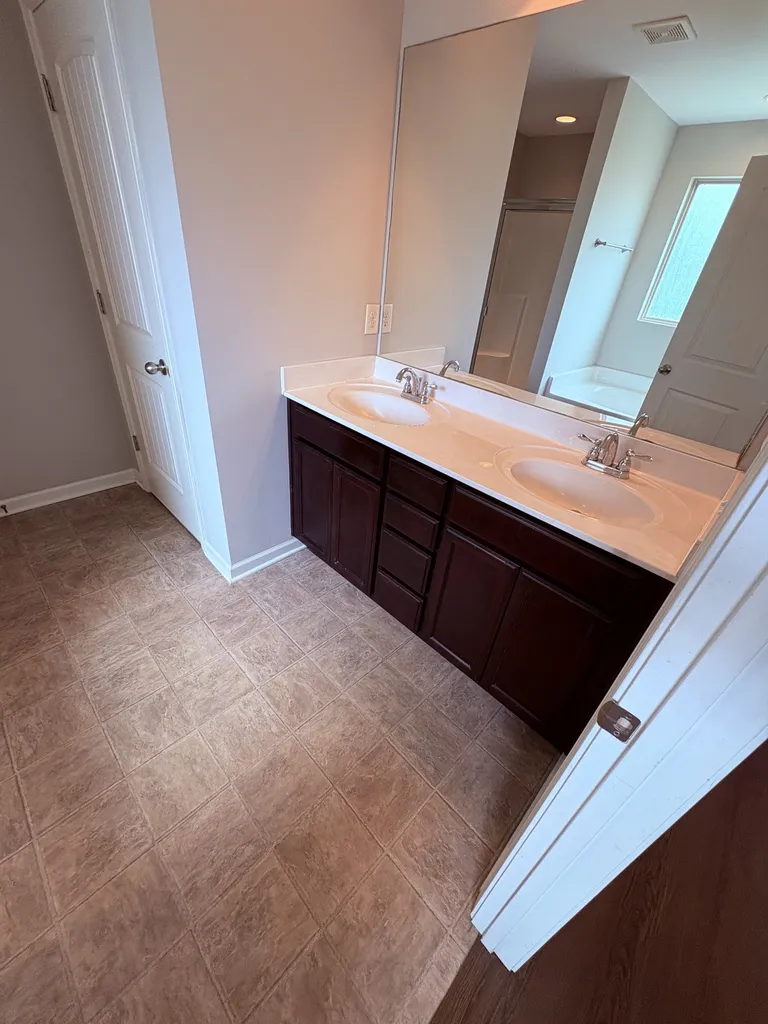 175 Saxony Way Gallatin TN 37066