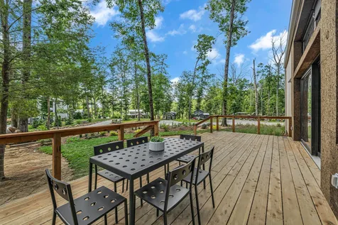 36 Waters Edge Way Tracy City TN 37387