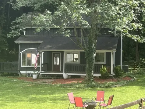 1051 Green Valley Drive Ashland City TN 37015