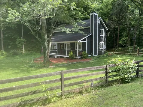 1051 Green Valley Drive Ashland City TN 37015