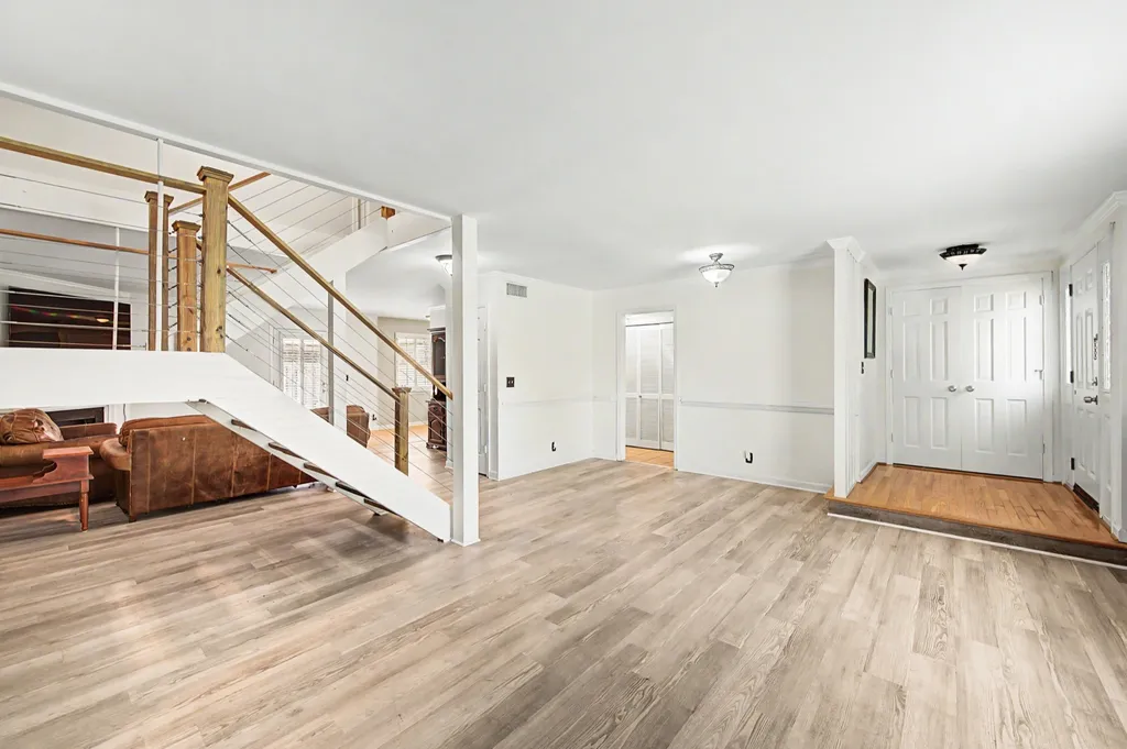 8300 Sawyer Brown Road Nashville TN 37221