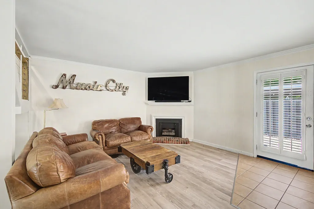 8300 Sawyer Brown Road Nashville TN 37221