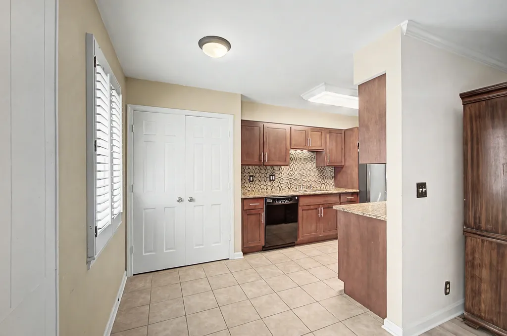 8300 Sawyer Brown Road Nashville TN 37221