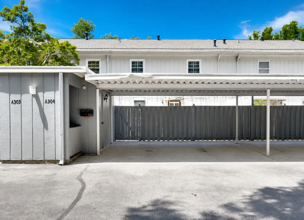 8300 Sawyer Brown Road Nashville TN 37221