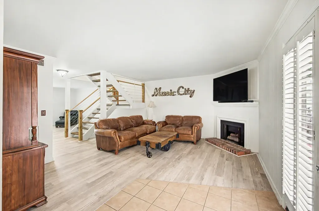 8300 Sawyer Brown Road Nashville TN 37221