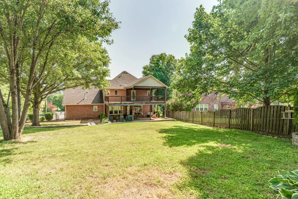 136 Ballentrae Drive Hendersonville TN 37075