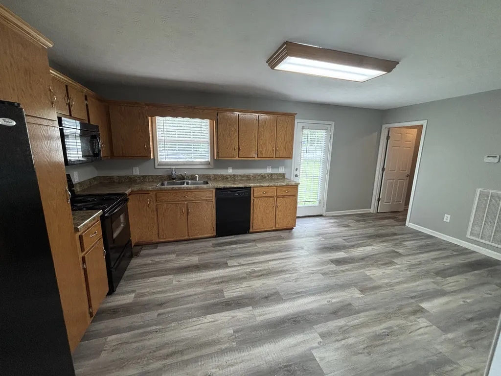 84 Kristen Drive Lafayette TN 37083