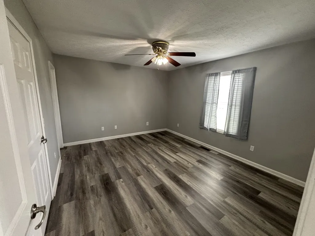 84 Kristen Drive Lafayette TN 37083