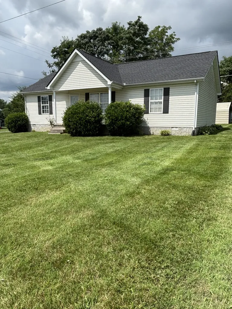 84 Kristen Drive Lafayette TN 37083