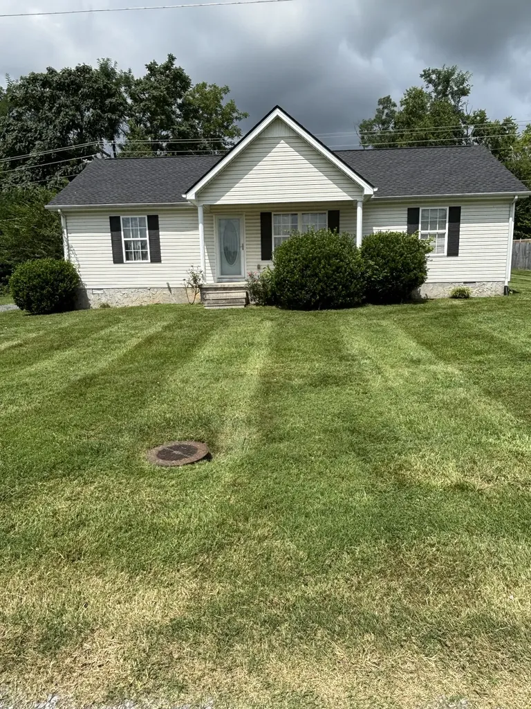 84 Kristen Drive Lafayette TN 37083