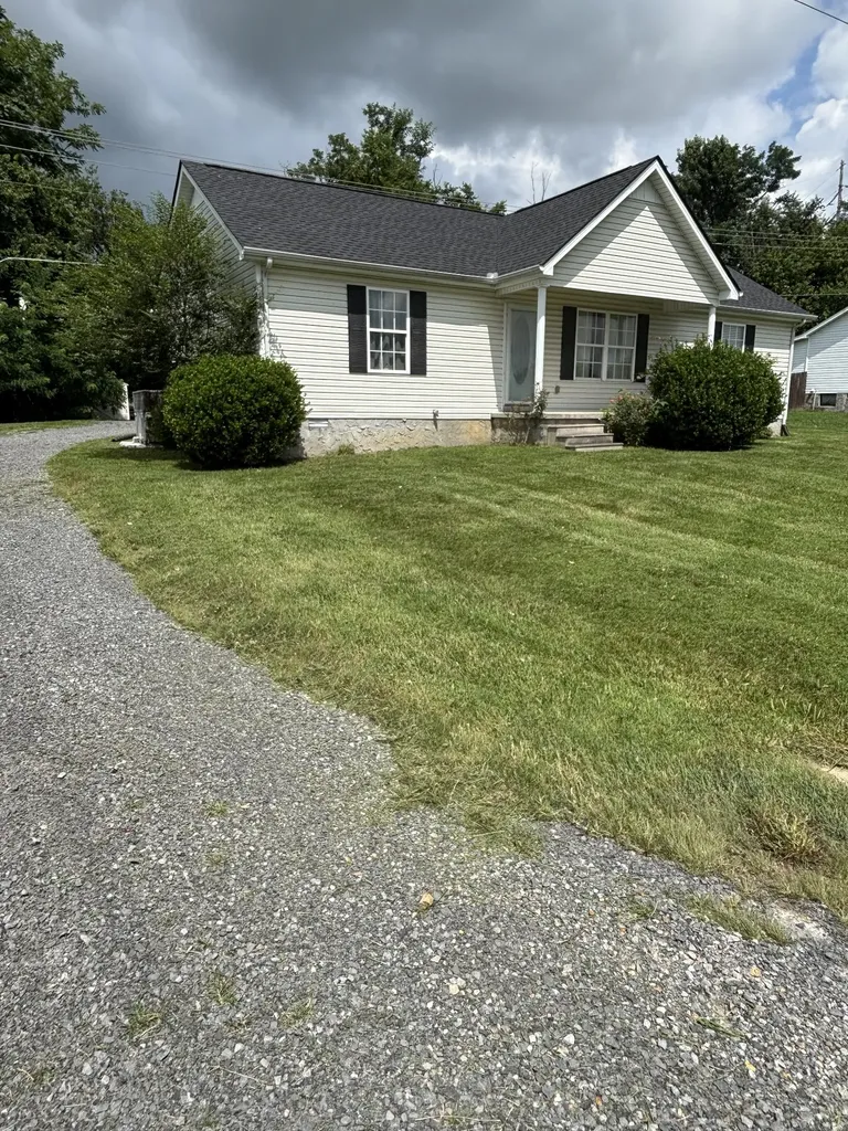 84 Kristen Drive Lafayette TN 37083