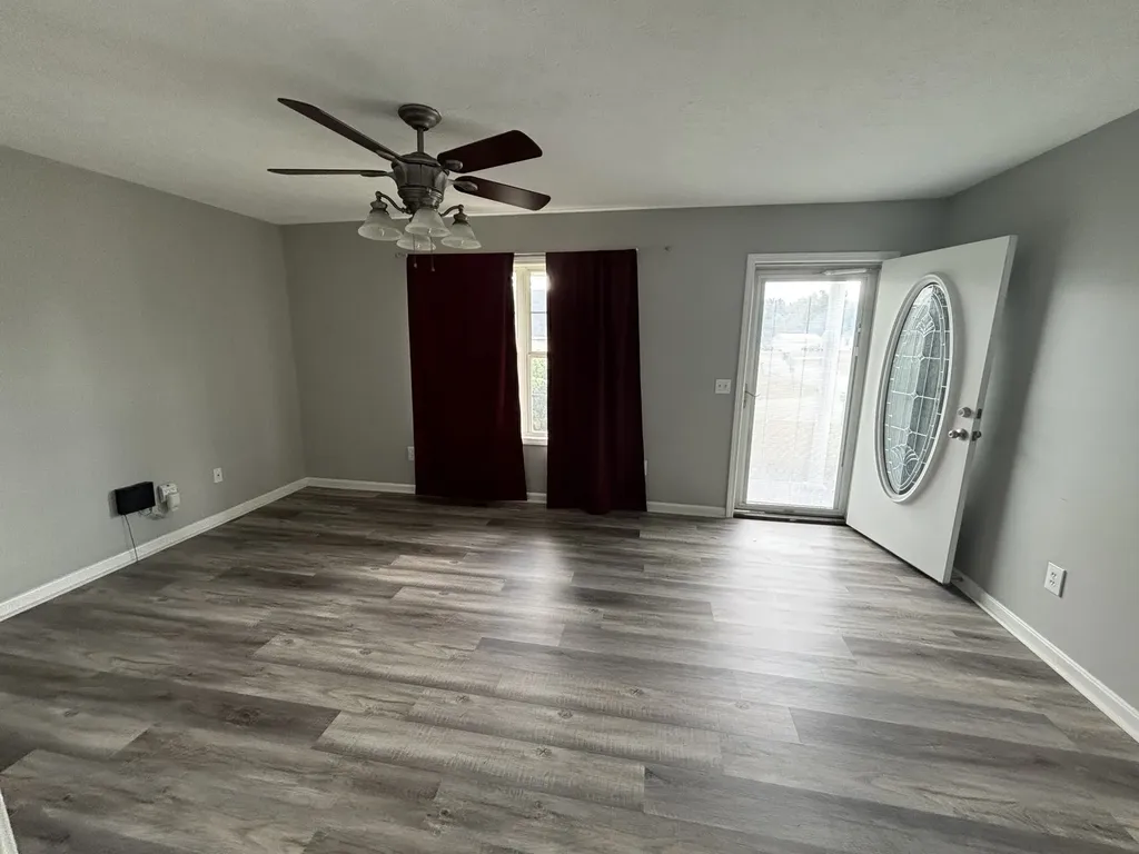 84 Kristen Drive Lafayette TN 37083
