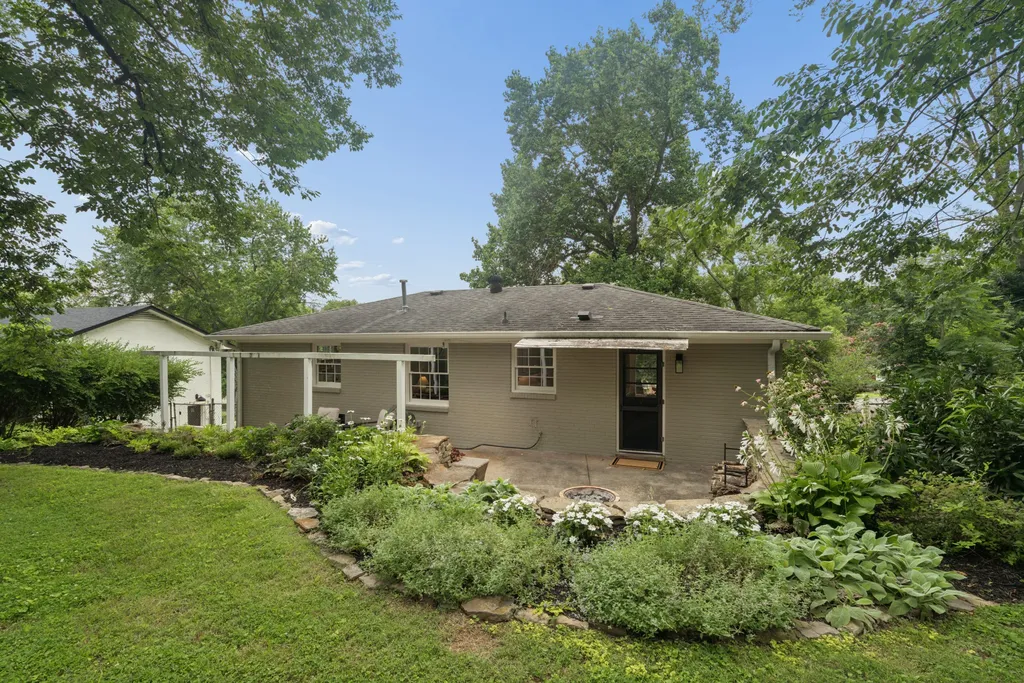 154 Lake Park Drive Nashville TN 37211