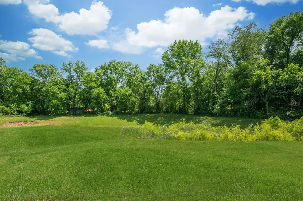 423 Via Drive Clarksville TN 37043