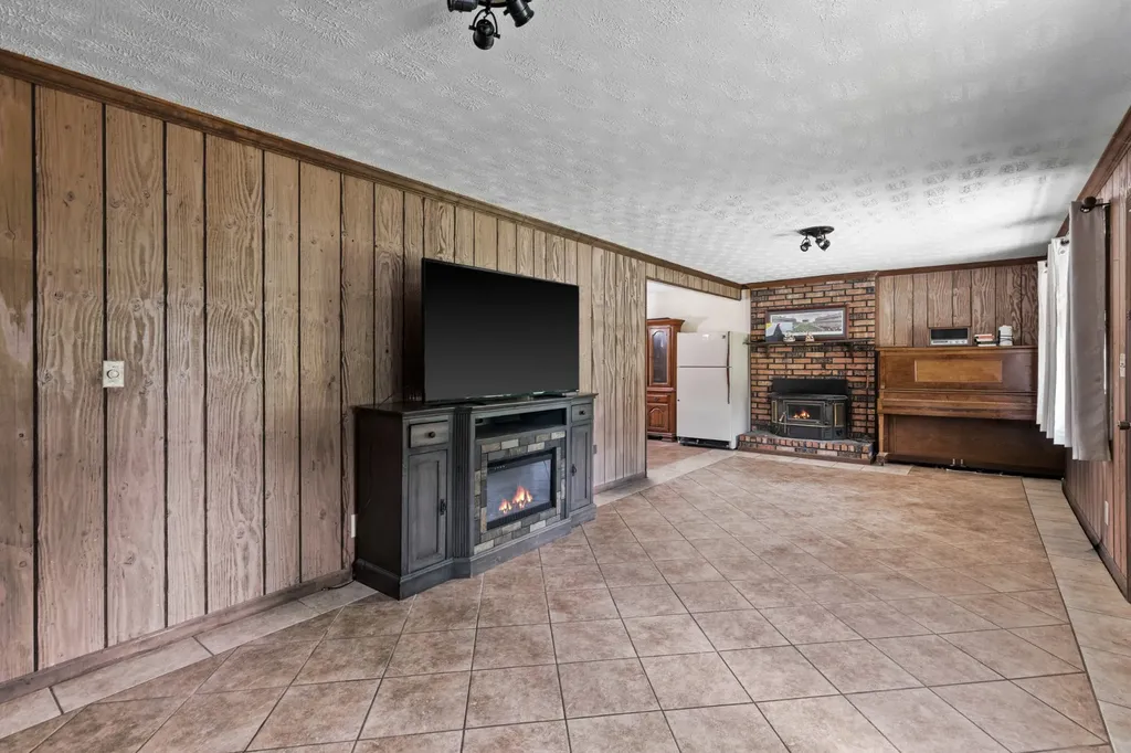 5664 Eatons Creek Road Joelton TN 37080