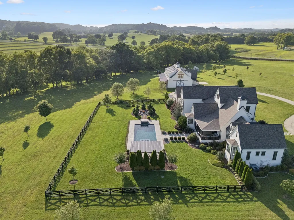 4067 Carters Creek Pike Franklin TN 37064