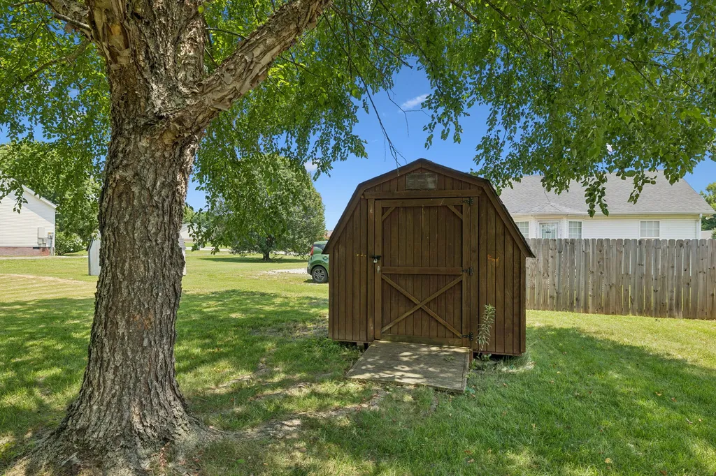 114 Kenwood Drive Portland TN 37148