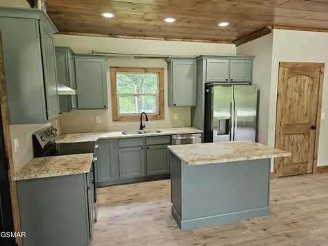 2613 Highland Park Drive Pigeon Forge TN 37863