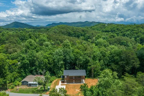 2613 Highland Park Drive Pigeon Forge TN 37863