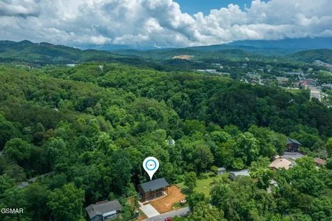 2613 Highland Park Drive Pigeon Forge TN 37863