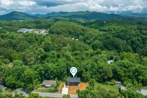 2613 Highland Park Drive Pigeon Forge TN 37863