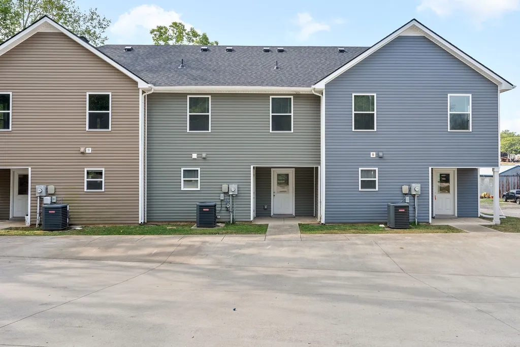 1103 Commerce Street Clarksville TN 37040