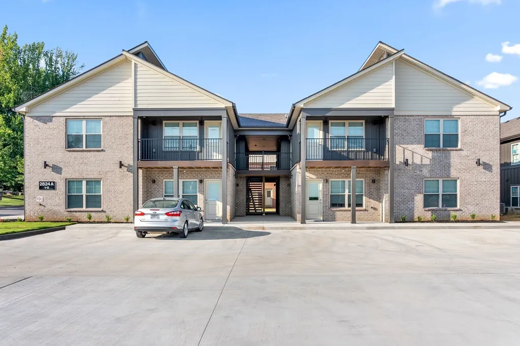 2824 Highway 41a, S Clarksville TN 37043