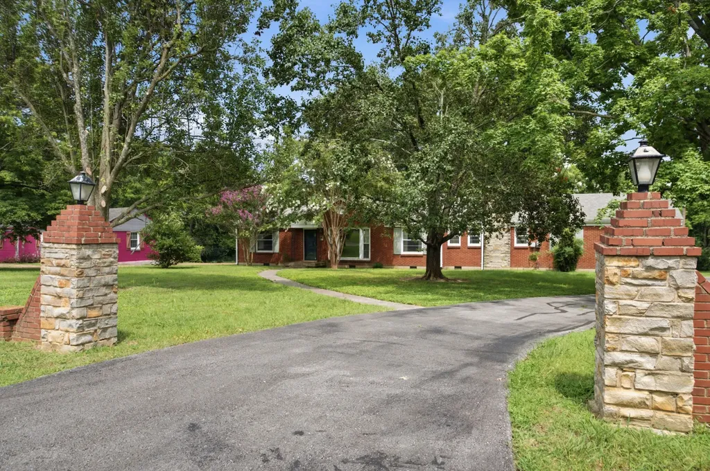 502 N Marthona Road Madison TN 37115