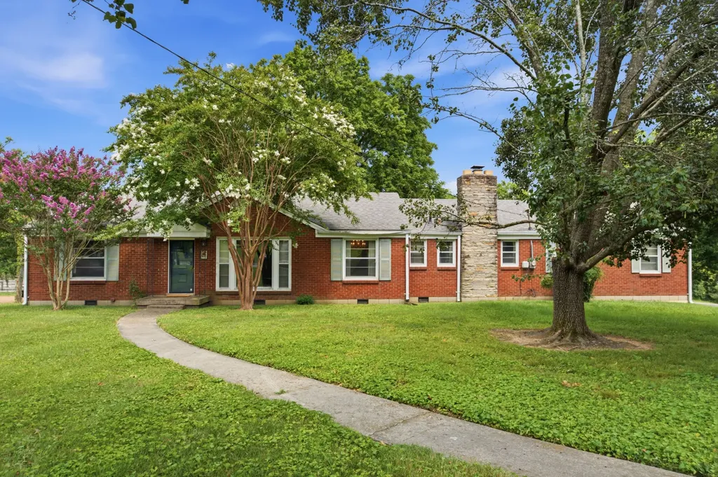 502 N Marthona Road Madison TN 37115