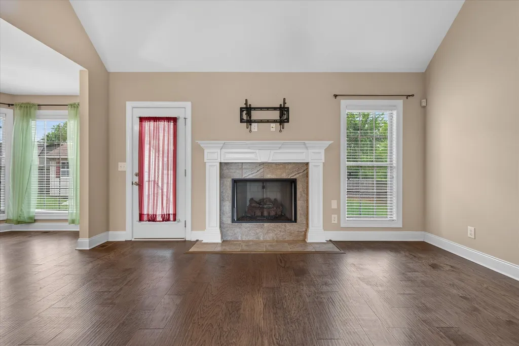 104 Thomas Traylor Lane Clarksville TN 37043