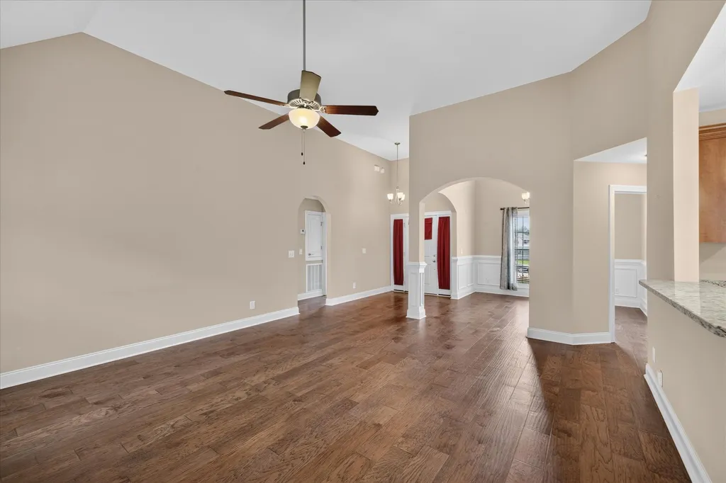 104 Thomas Traylor Lane Clarksville TN 37043