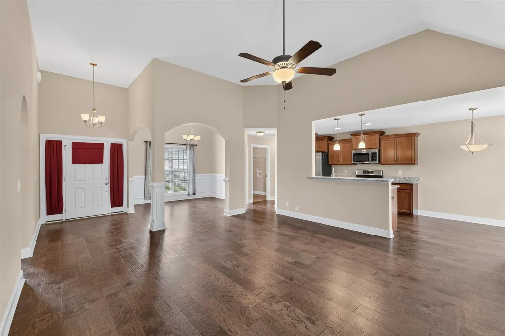 104 Thomas Traylor Lane Clarksville TN 37043