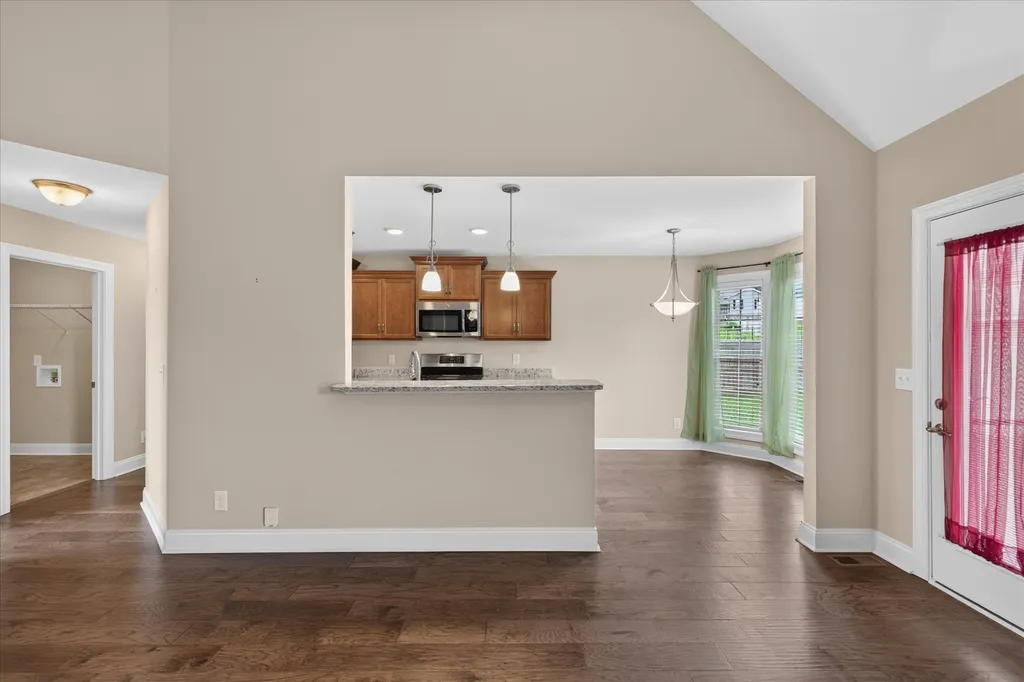 104 Thomas Traylor Lane Clarksville TN 37043