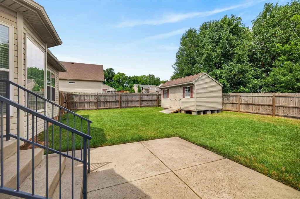 104 Thomas Traylor Lane Clarksville TN 37043